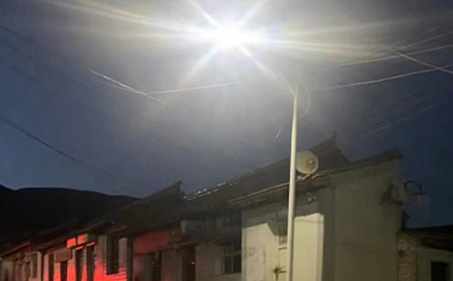 农村院子里最适合的乌什太阳能路灯亮度与安装要点